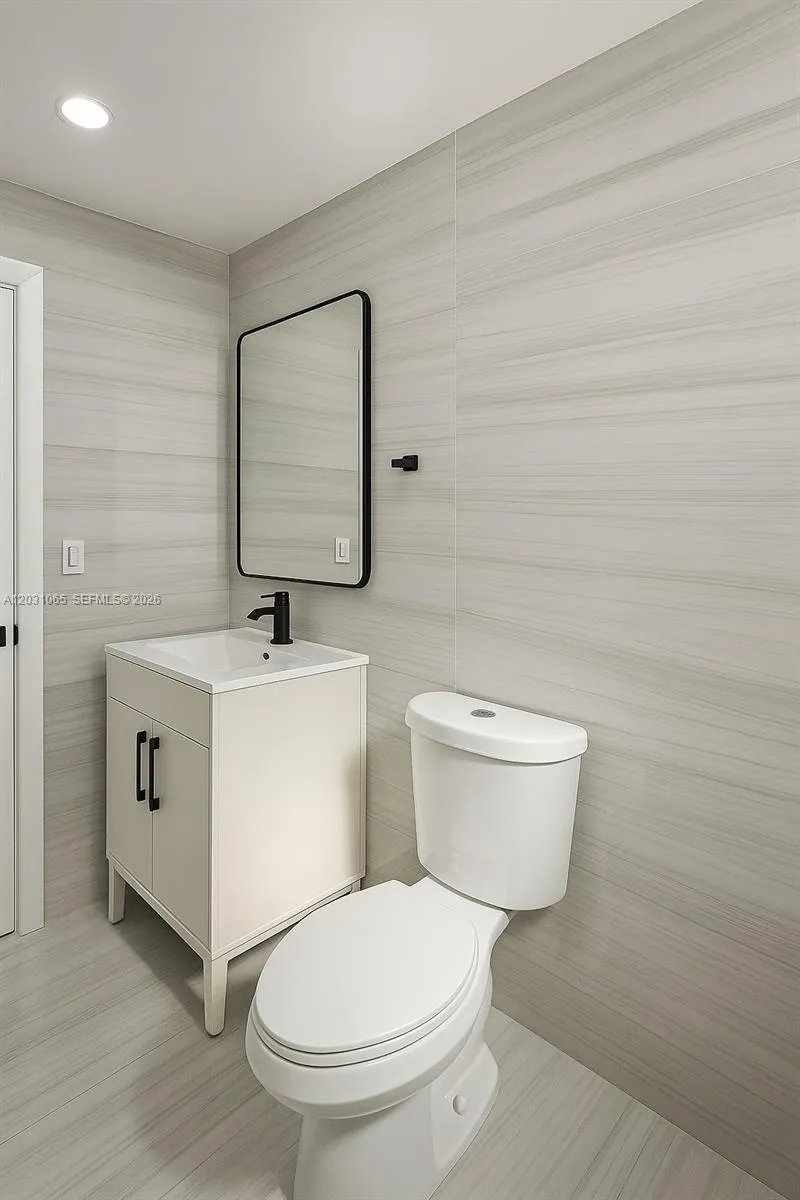 5740 Mayo St # 4, Hollywood FL 33023