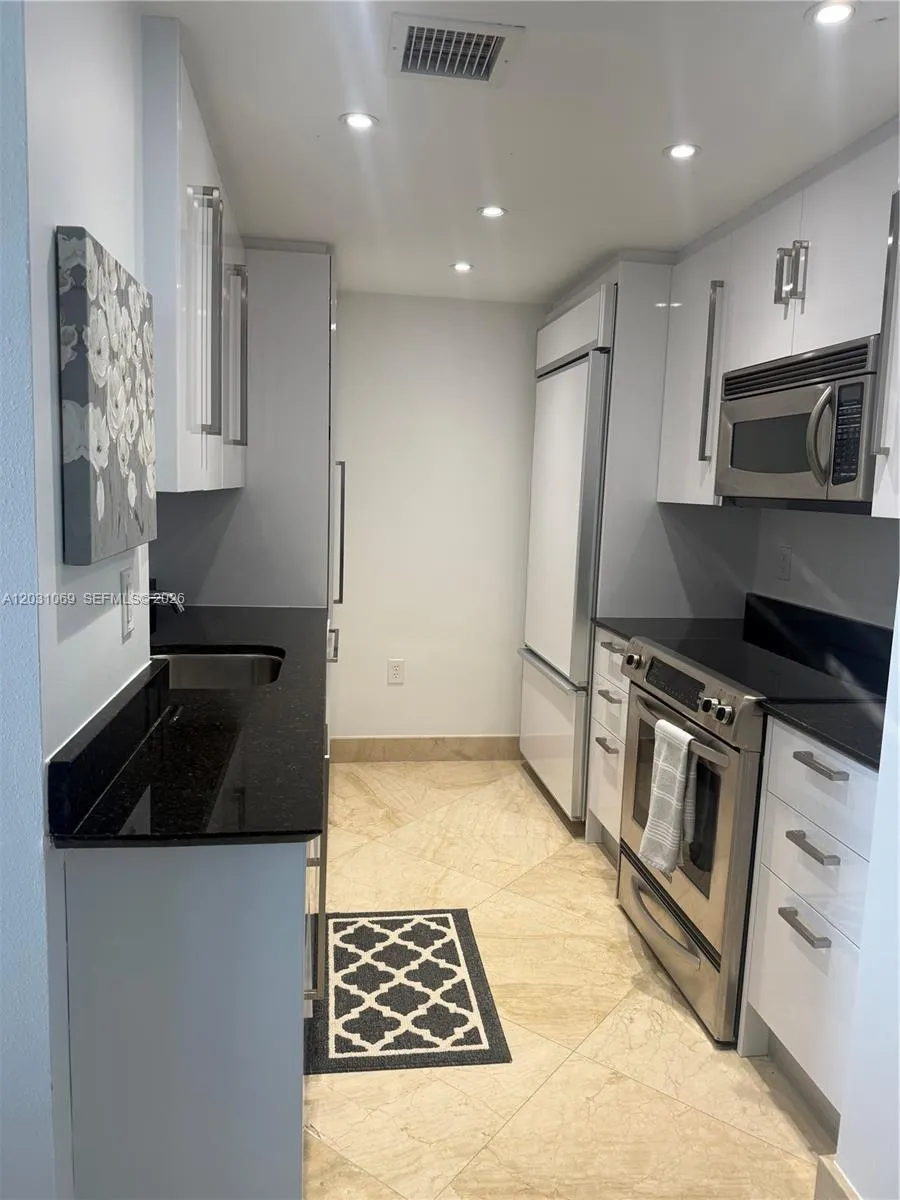 10275 Collins Ave # 1221, Bal Harbour FL 33154