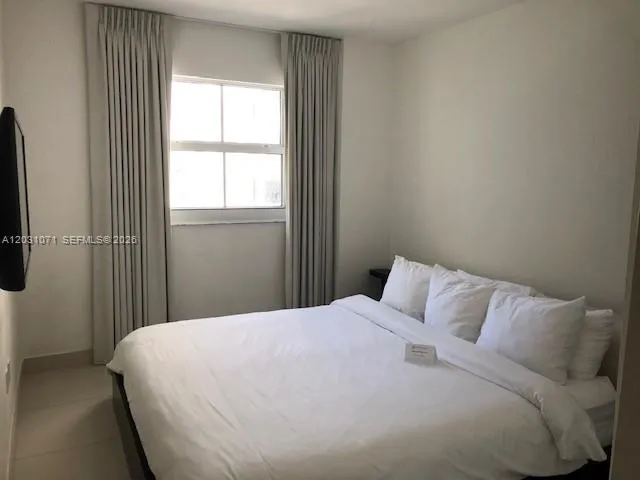 185 SE 14th Ter # 2211, Miami FL 33131