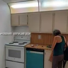 1665 BAY RD # 218, Miami Beach FL 33139