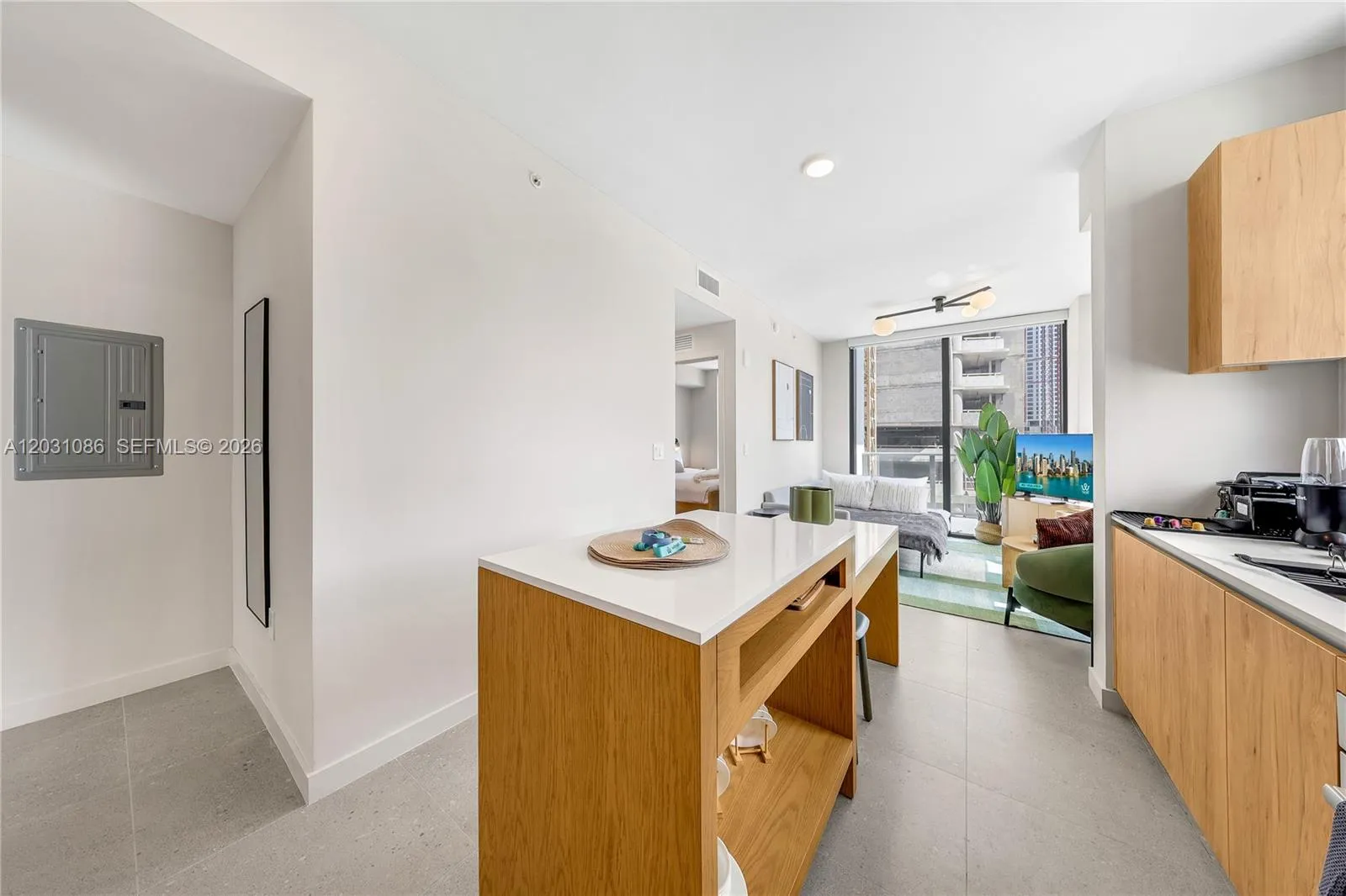 11 NE 6th St # 301, Miami FL 33132