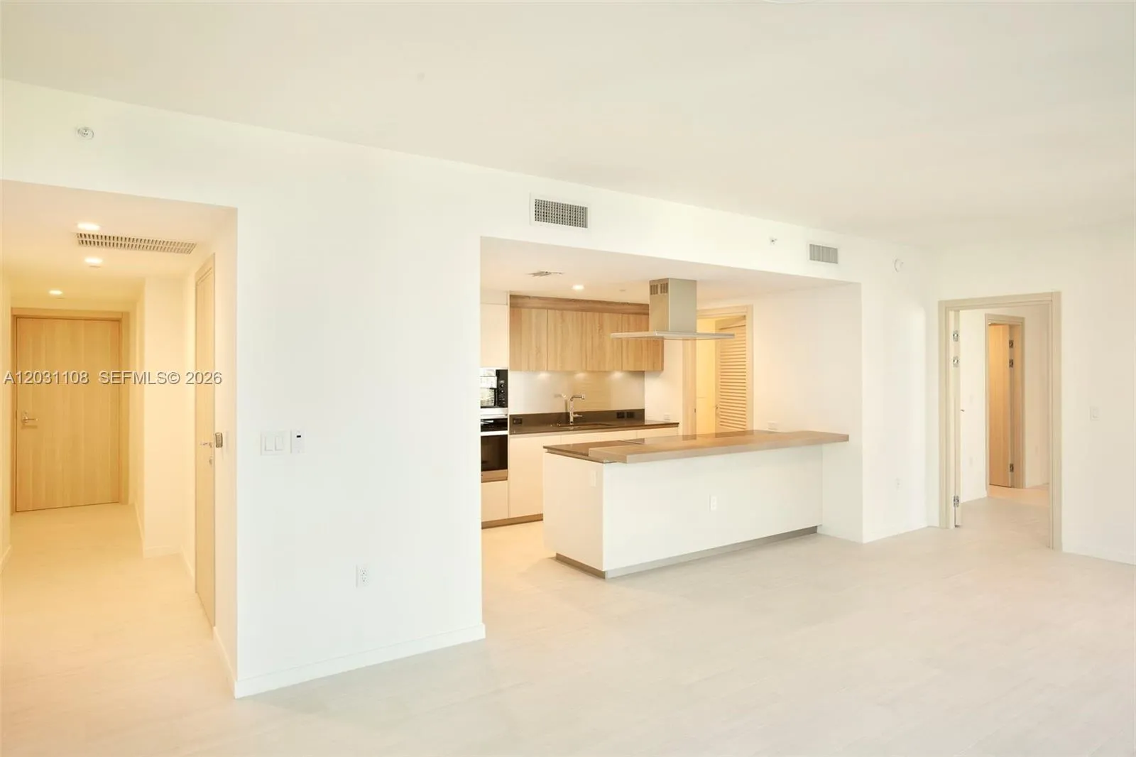 1000 Brickell Plz # 4609, Miami FL 33131