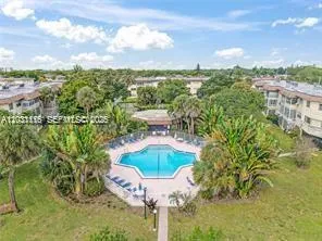 5021 W Oakland Park Blvd # 313, Lauderdale Lakes FL 33313