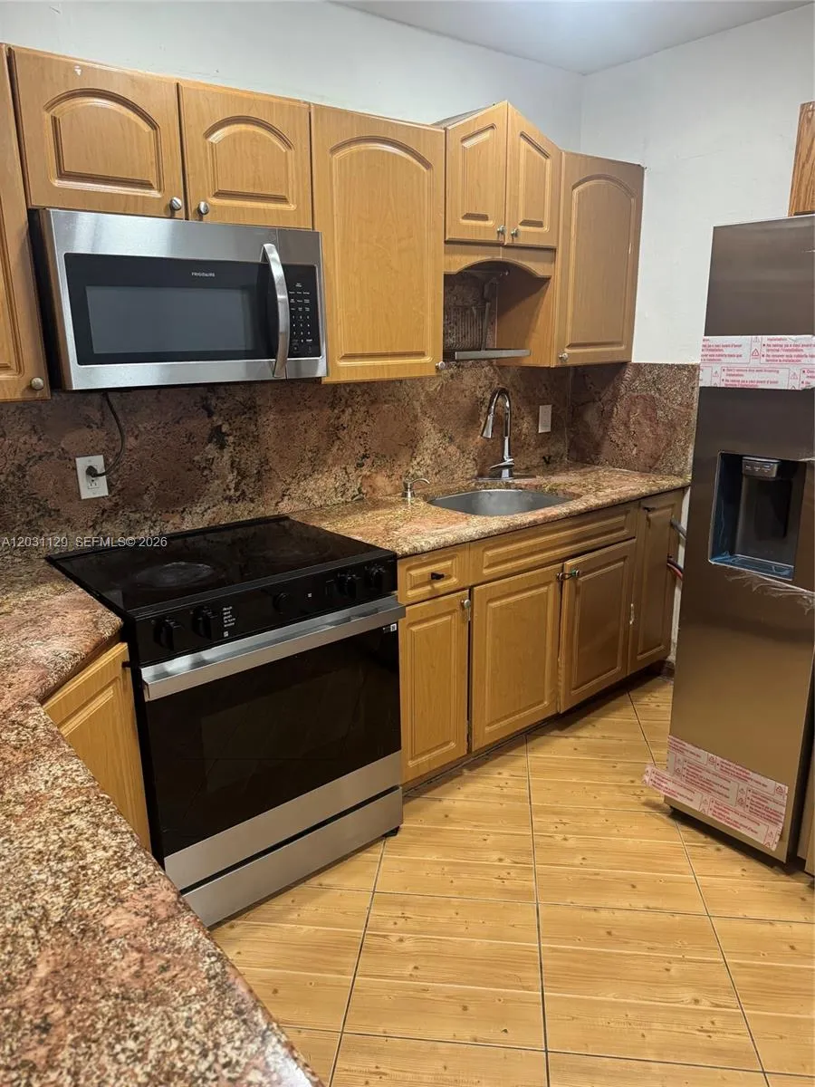 1120 SW 73rd Ave, Miami FL 33144