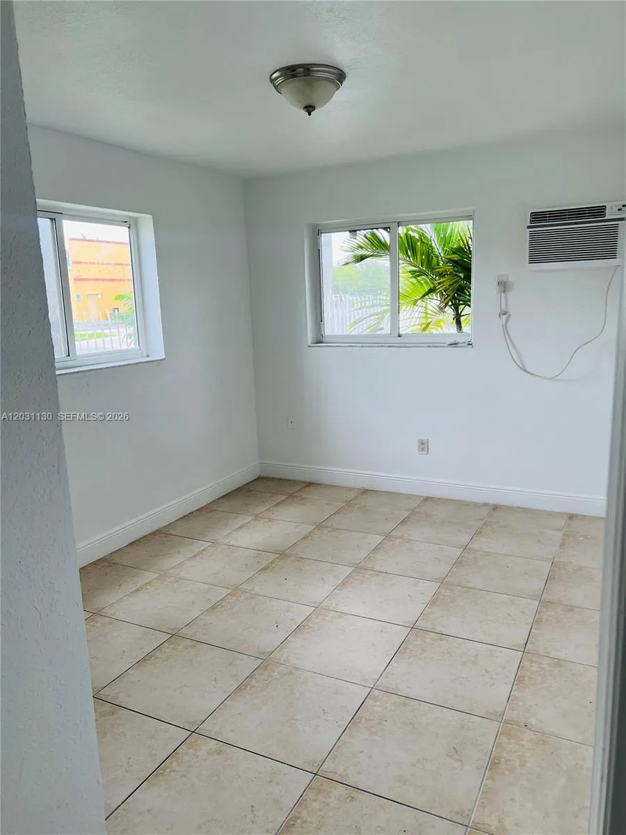 880 NE 18th Ave # 3, Homestead FL 33033