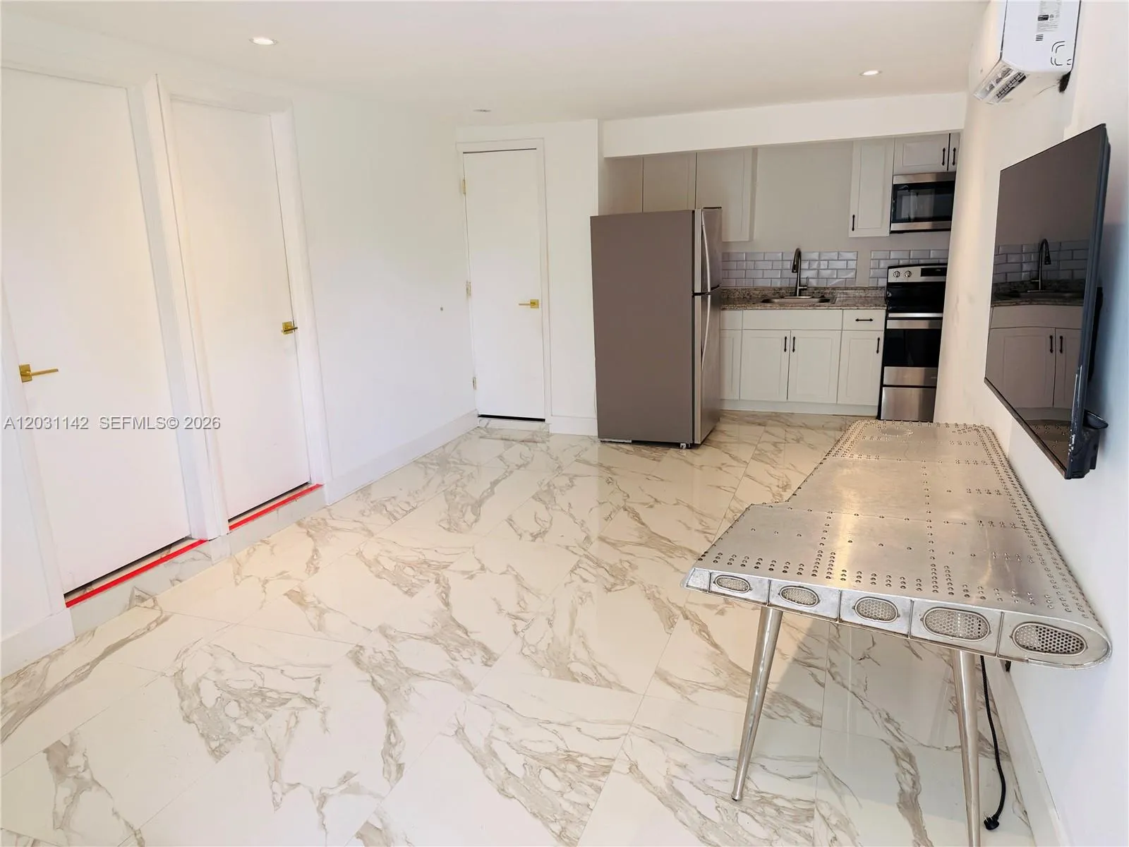 201 Calle Grande Dr # 1, Hollywood FL 33021