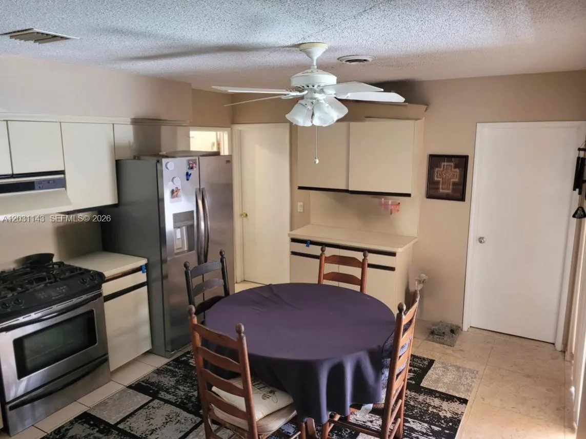 270 SE 1st Ter, Pompano Beach FL 33060