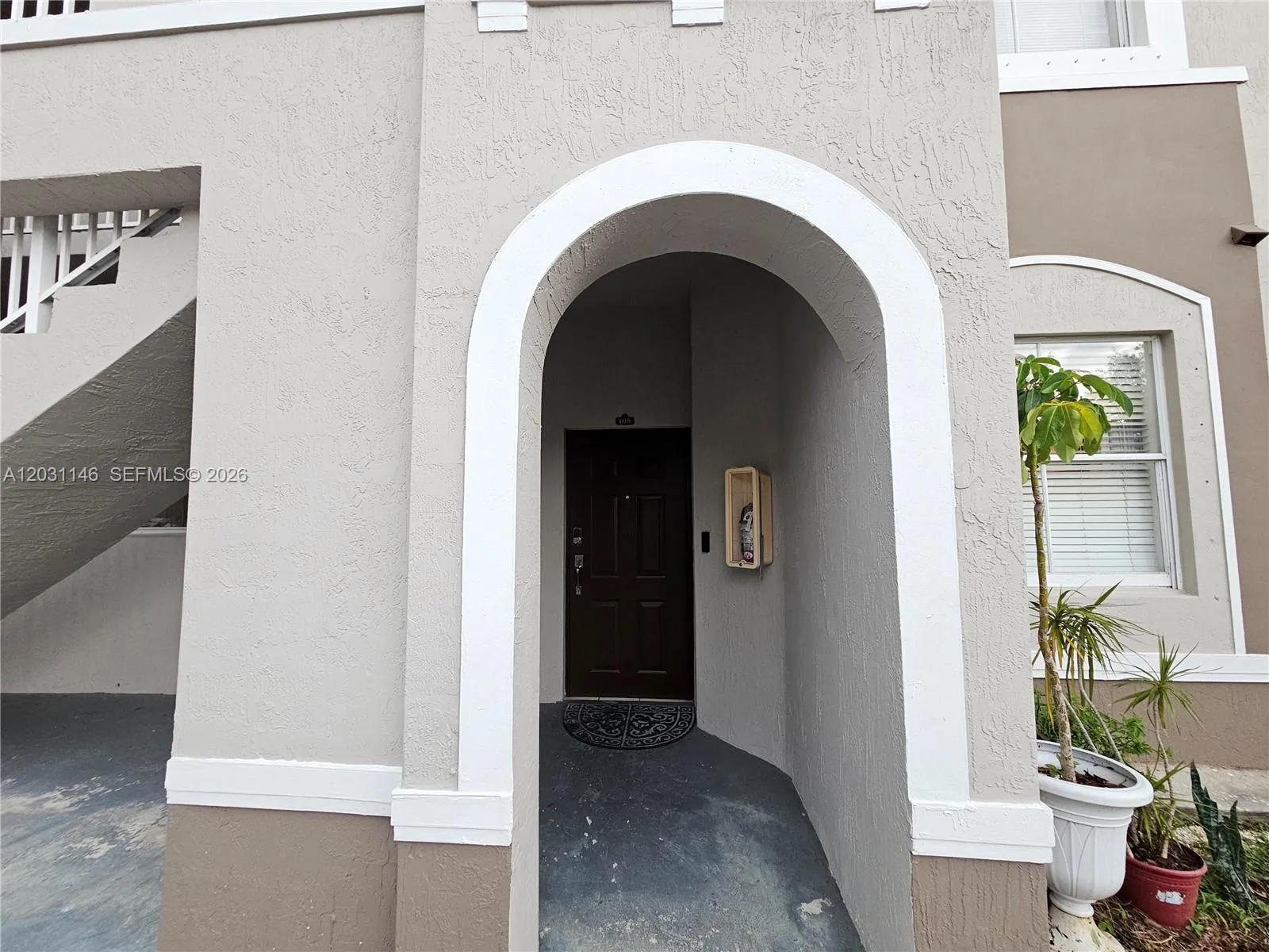 1661 SE 28th St # 105, Homestead FL 33035
