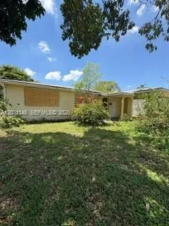 2824 SW 9th St, Fort Lauderdale FL 33312