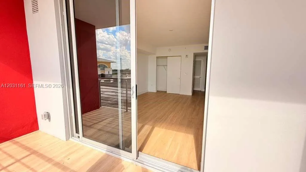 90 NE 32nd St # 624, Miami FL 33137