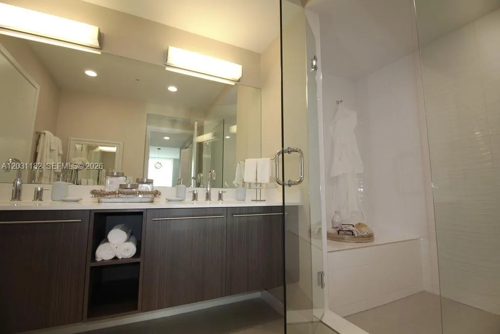7751 NW 107th Ave # 805, Doral FL 33178