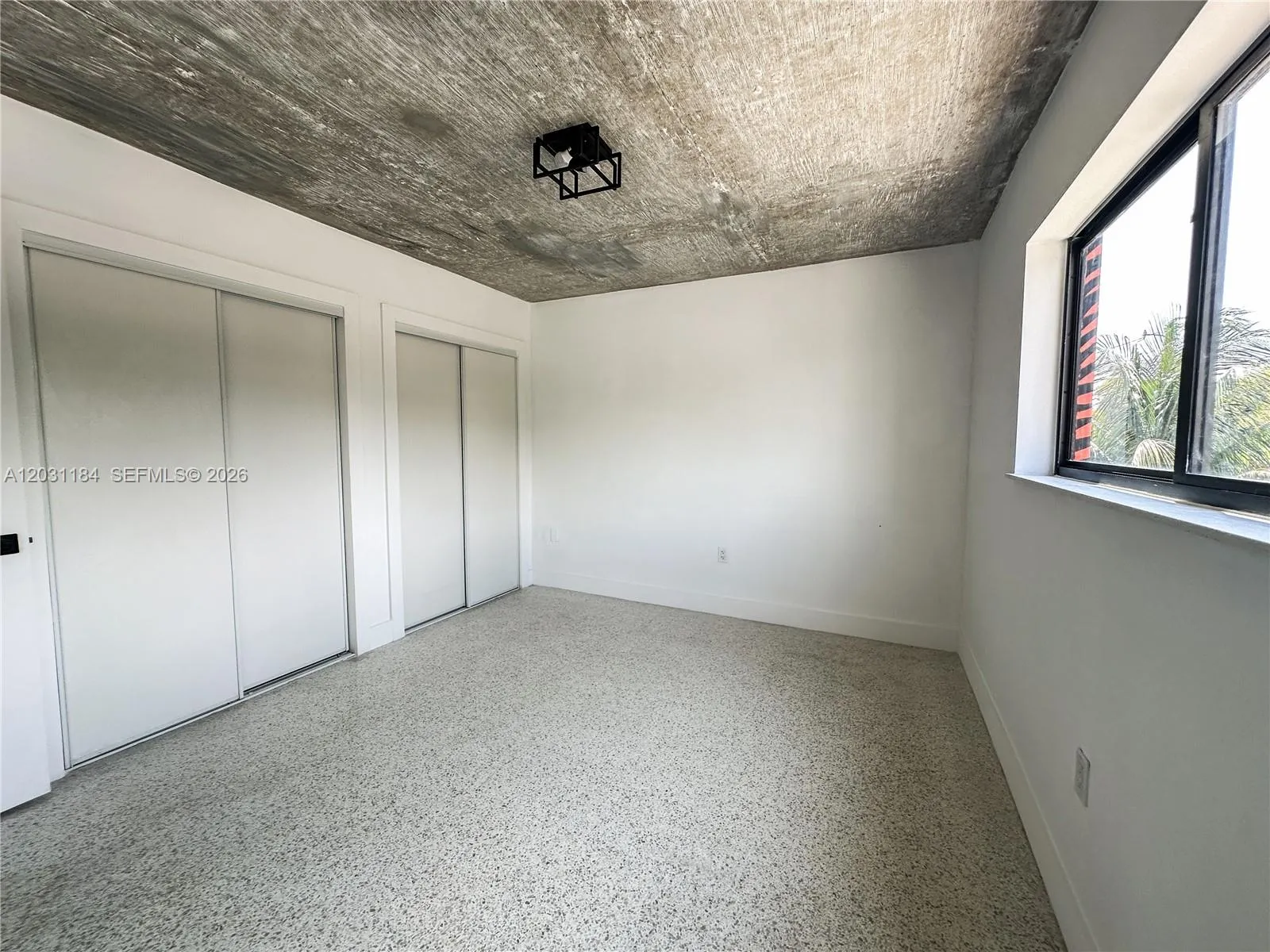 190 NW 69th St # 8, Miami FL 33150