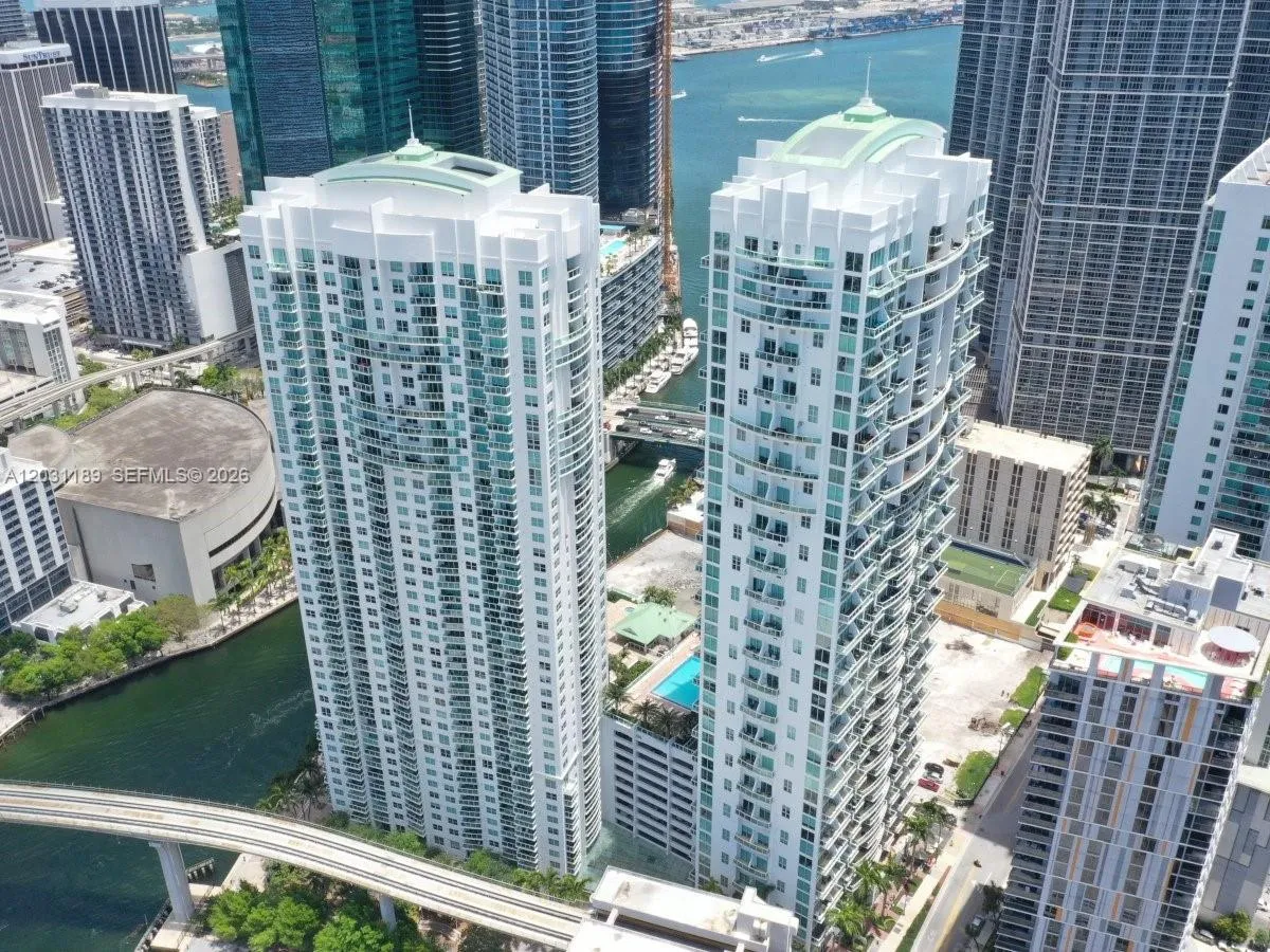 31 SE 5th St # 1404, Miami FL 33131