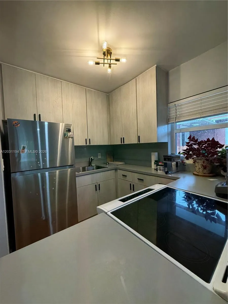 1155 NE 111th St, Miami FL 33161
