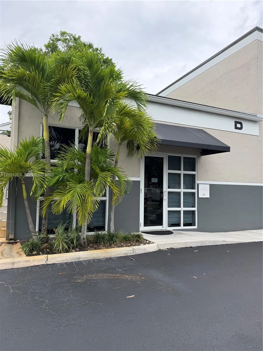 13200 SW 128th St # D1, Miami FL 33186