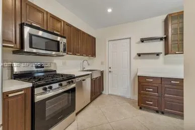 2016 NE 14th Ct # 1, Fort Lauderdale FL 33304