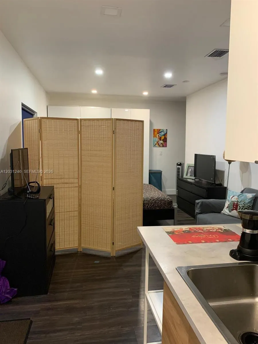 9975 NW 27th Ter # 2, Doral FL 33172