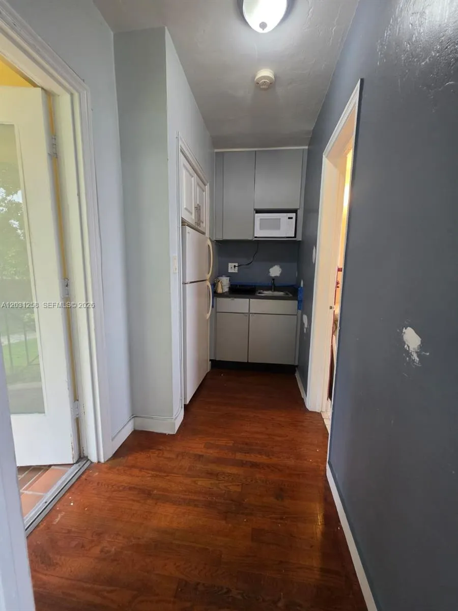 8024 Harding Ave # 1A, Miami Beach FL 33141