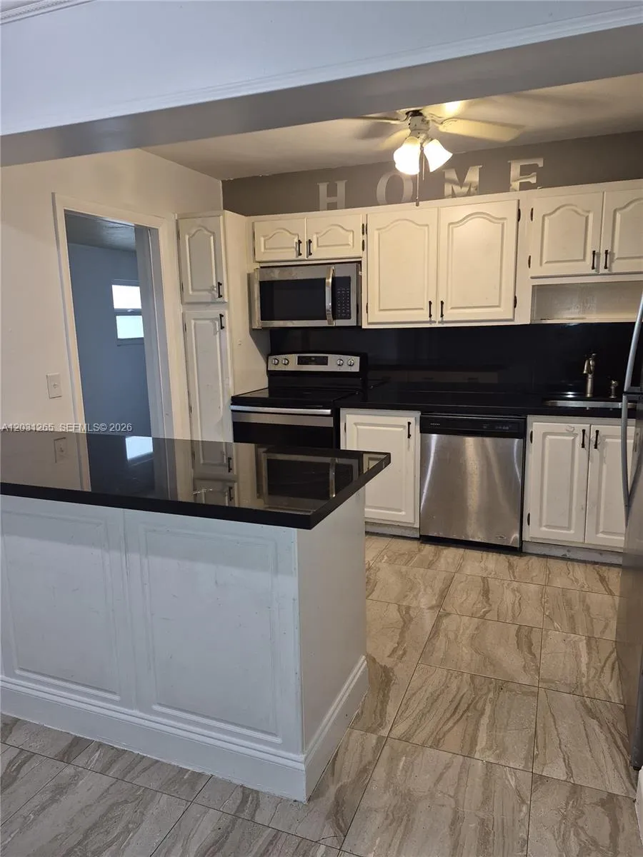 3035 NW 68th St # 12D, Fort Lauderdale FL 33309