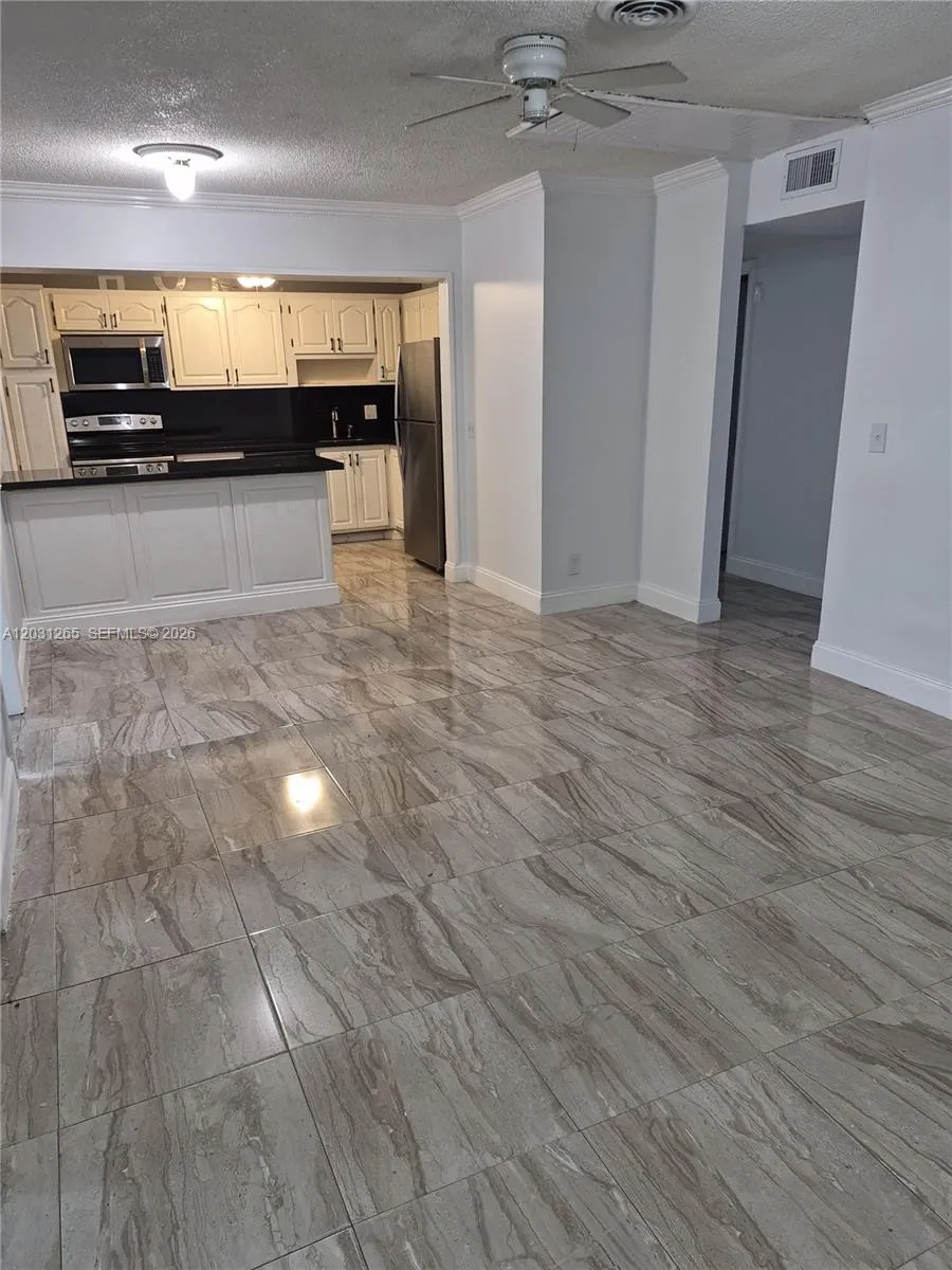 3035 NW 68th St # 12D, Fort Lauderdale FL 33309