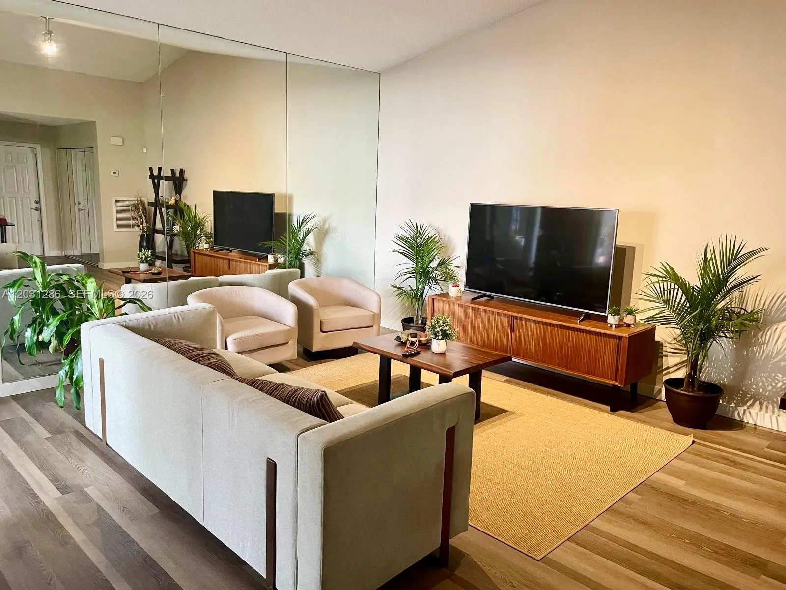 2182 Montpeliar, Weston FL 33326