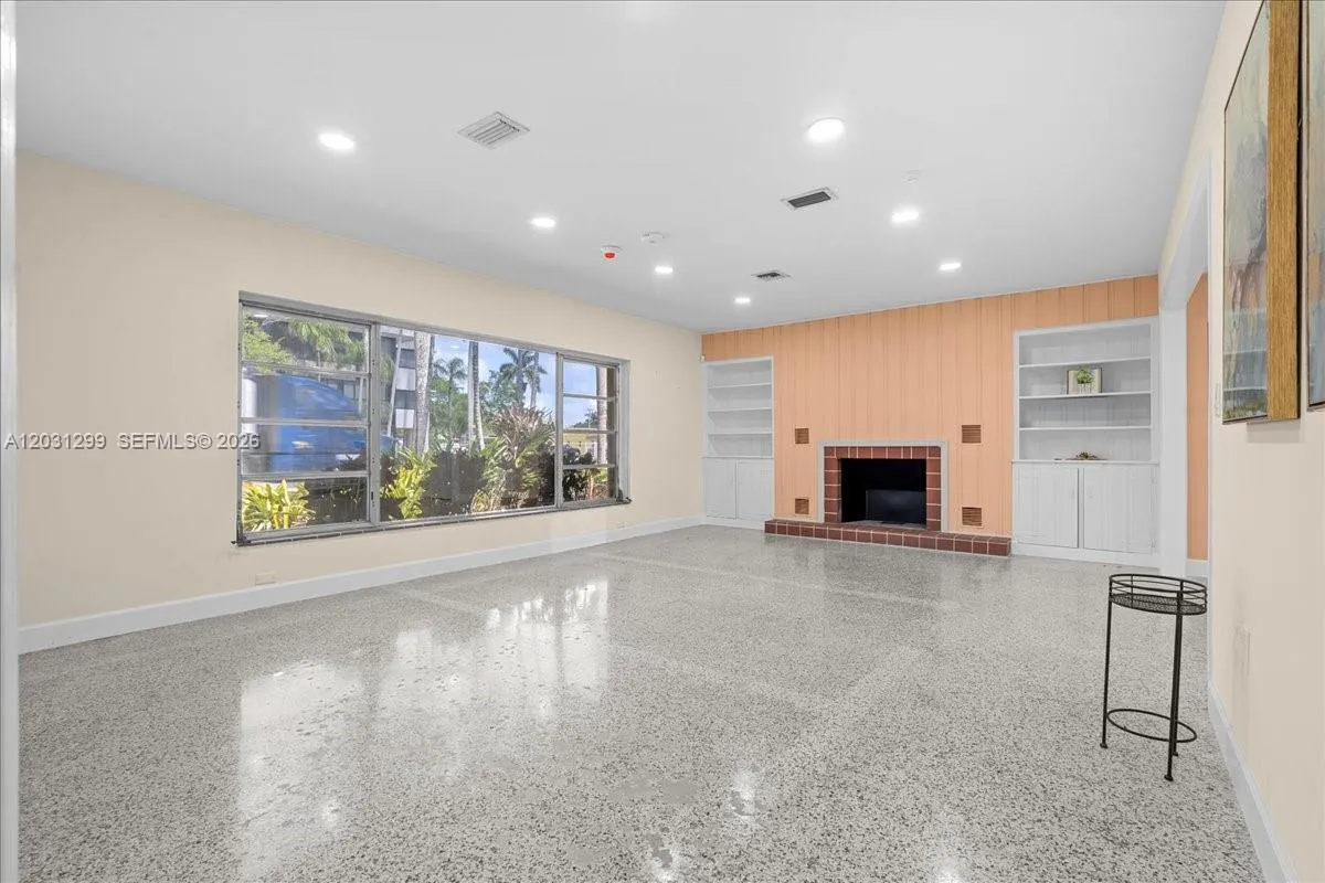 969 N Krome Ave, Homestead FL 33030