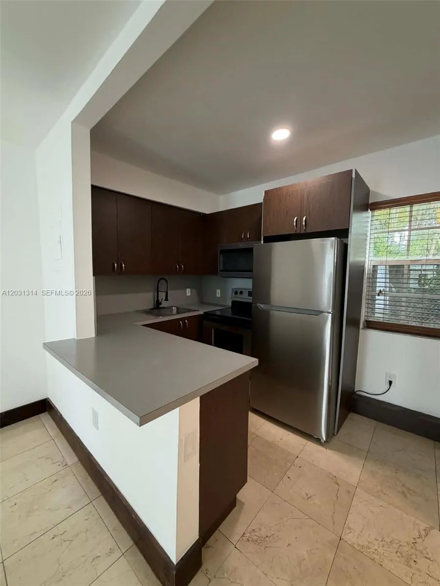 551 NE 62nd St # 6, Miami FL 33138
