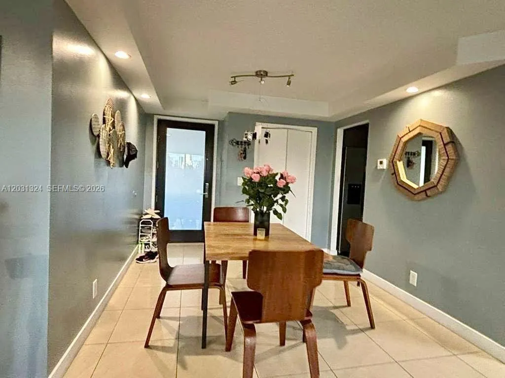 301 Golden Isles Dr # 406, Hallandale Beach FL 33009