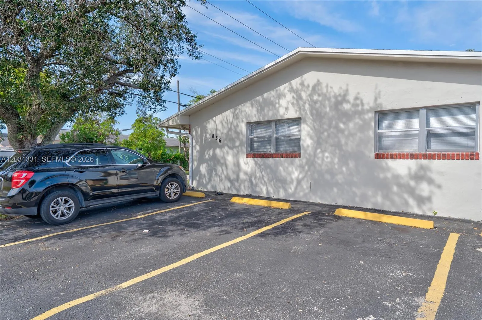 856 SW 10th St # 1, Hallandale Beach FL 33009