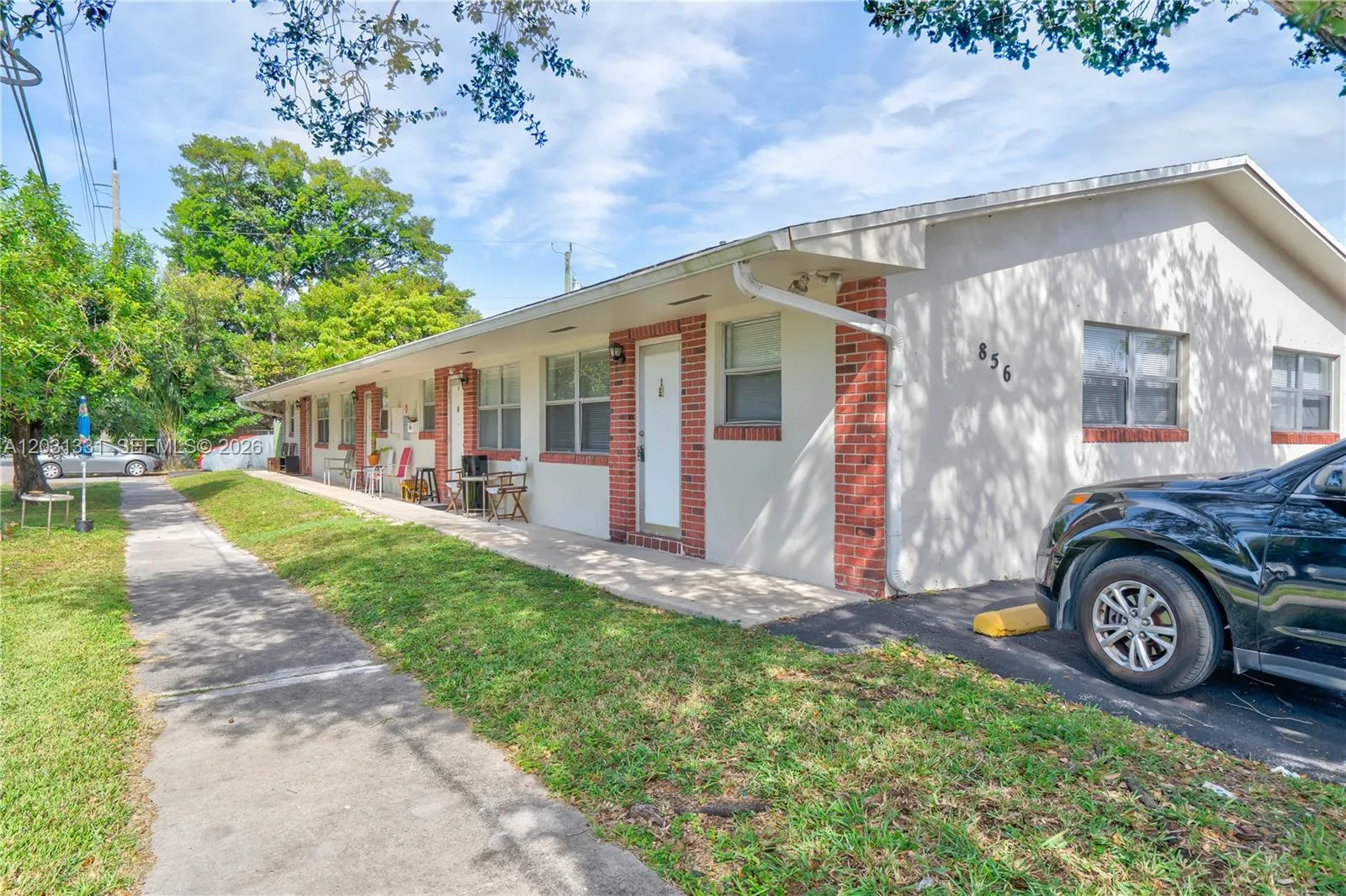 856 SW 10th St # 1, Hallandale Beach FL 33009