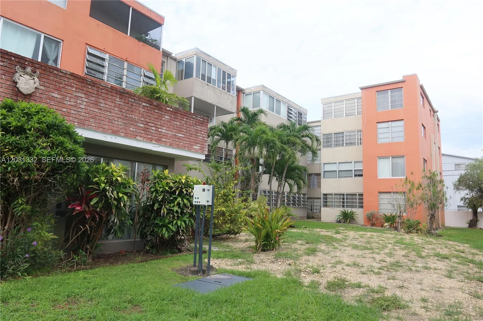 1850 NE 169th St # 312, North Miami Beach FL 33162