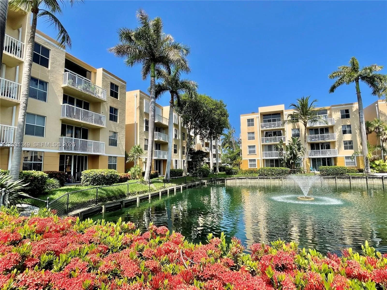 1341 SE 3rd Ave # 102, Dania Beach FL 33004