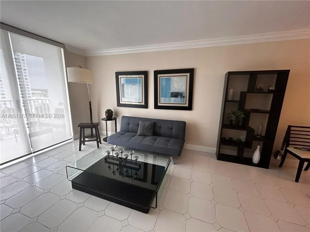 2851 NE 183 St # 1014E, Aventura FL 33160