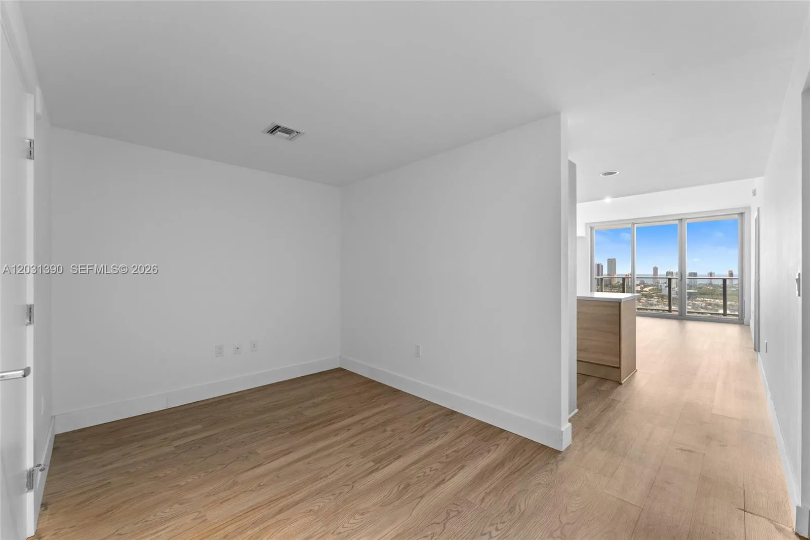 16385 Biscayne Blvd # 3120, North Miami Beach FL 33160