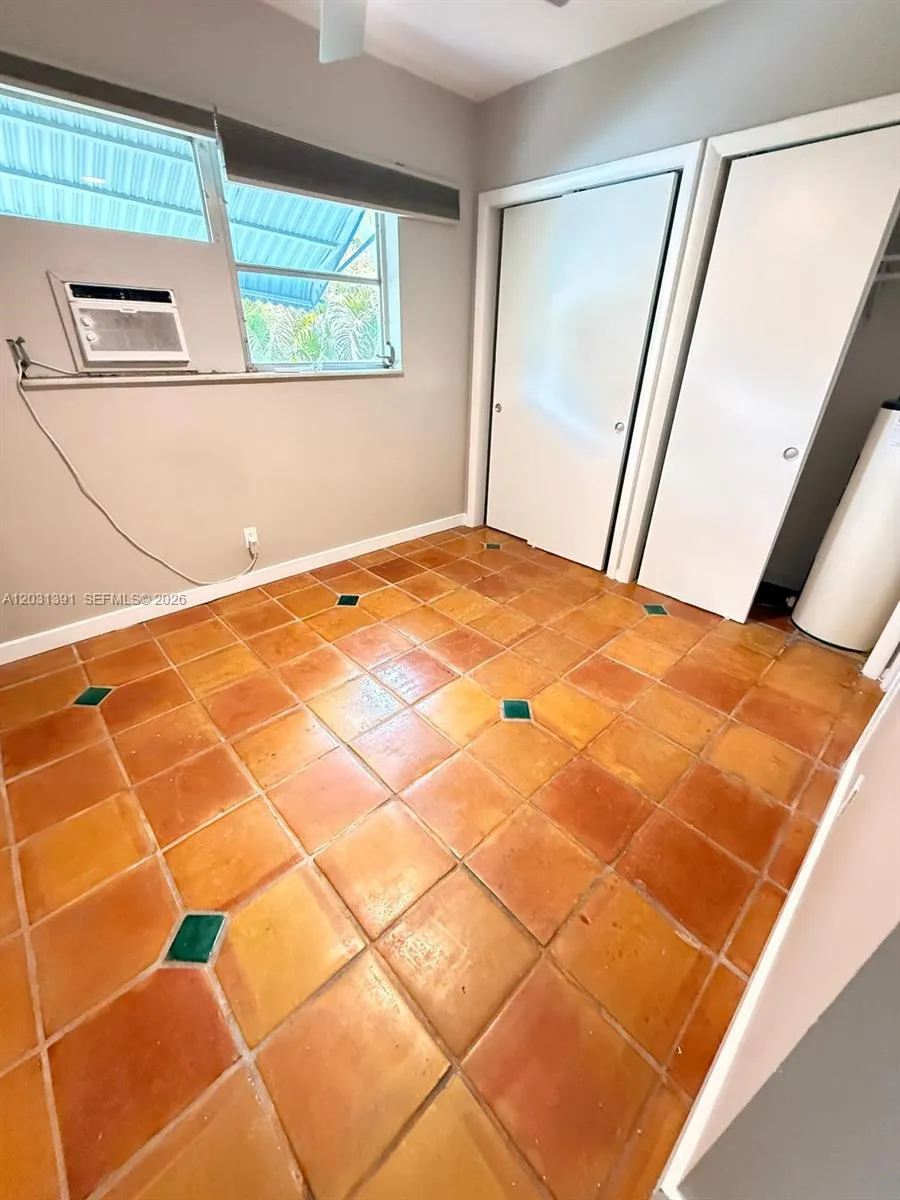 1151 NE 18th St # 5, Fort Lauderdale FL 33305
