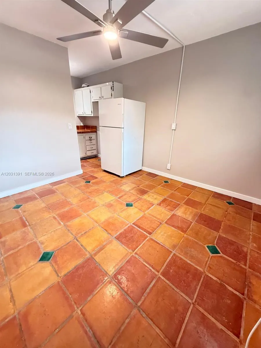 1151 NE 18th St # 5, Fort Lauderdale FL 33305