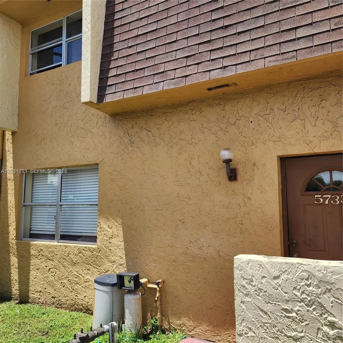 5733 Blueberry Ct, Lauderhill FL 33313
