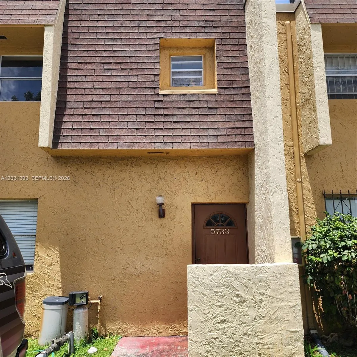 5733 Blueberry Ct, Lauderhill FL 33313