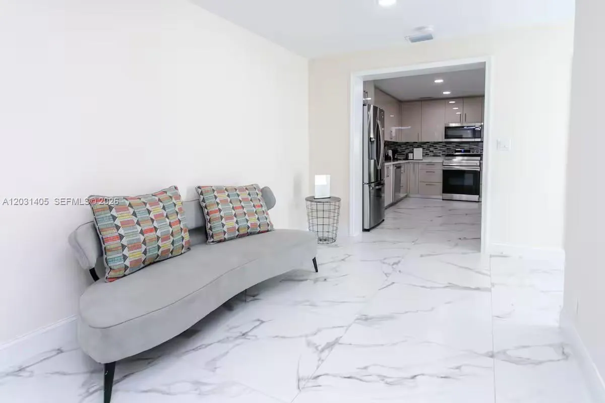 1716 Liberty St, Hollywood FL 33020