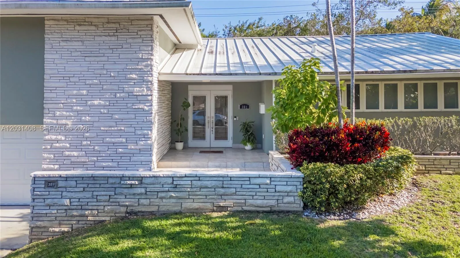 301 E Shore Dr E # 301, Miami FL 33133