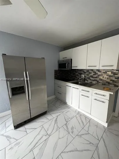 3251 SW 44th St # 201, Dania Beach FL 33312