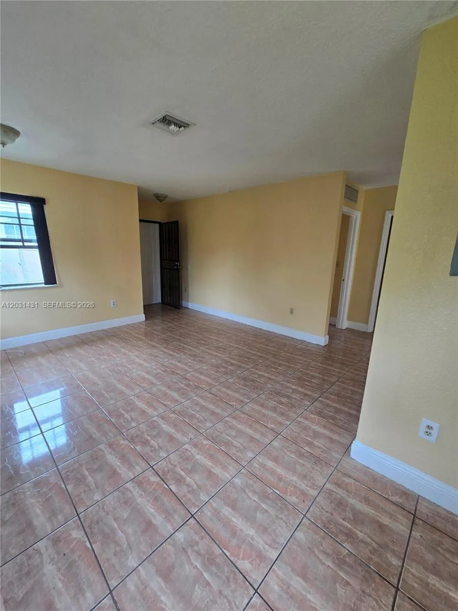 313 NW 97th St # 313, Miami FL 33150