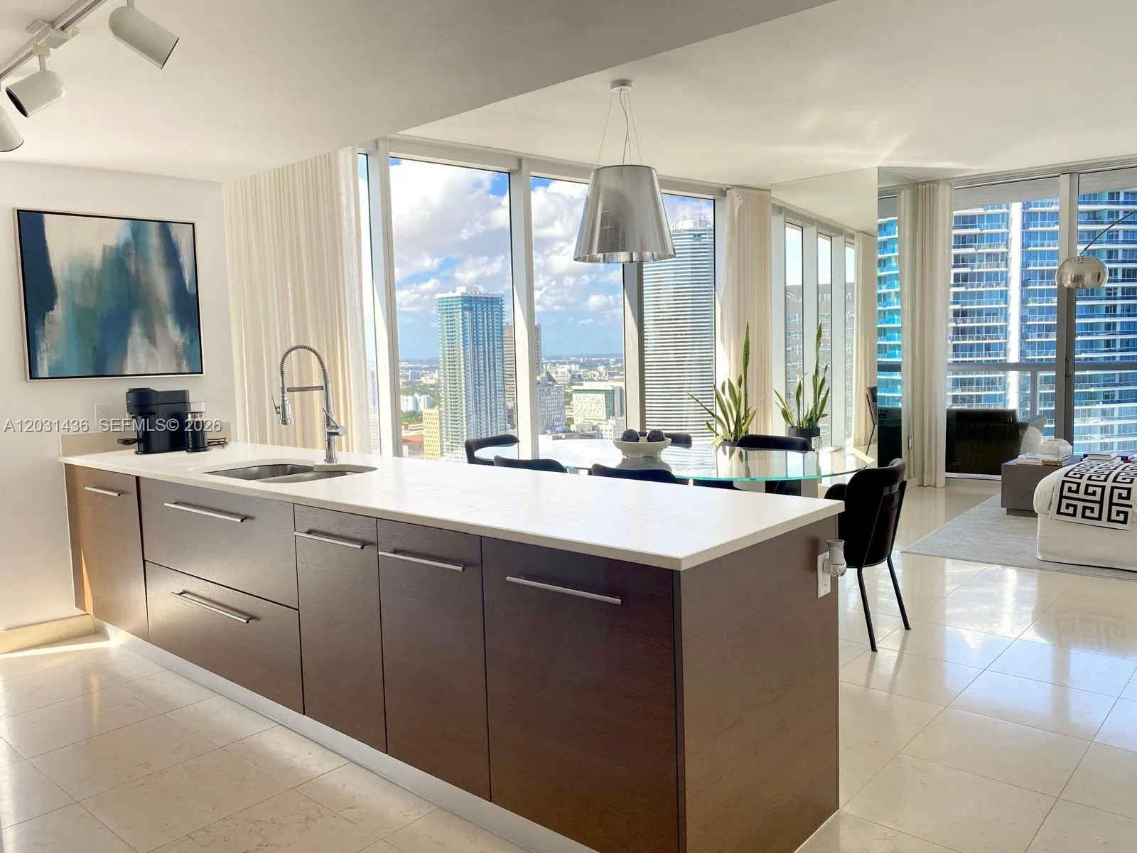 475 Brickell Ave # 3915, Miami FL 33131