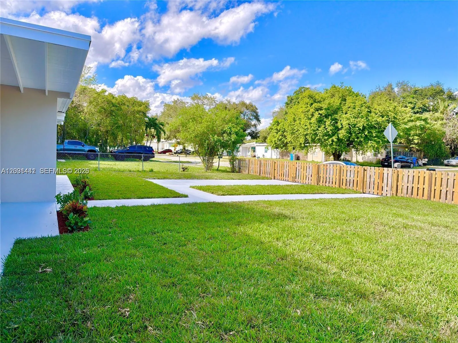124 Harvard Rd, West Park FL 33023