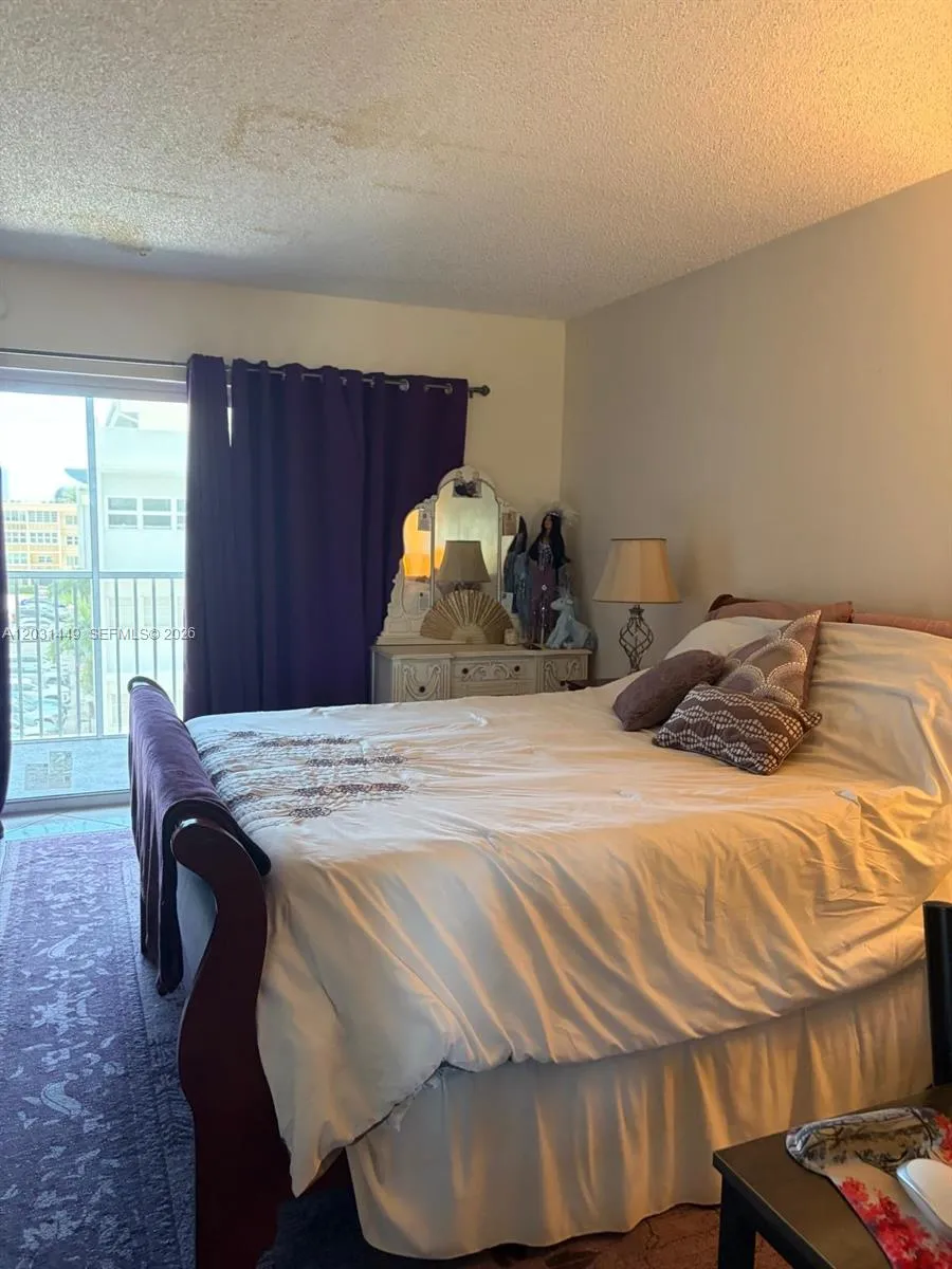 215 SE 3rd Ave # 403A, Hallandale Beach FL 33009