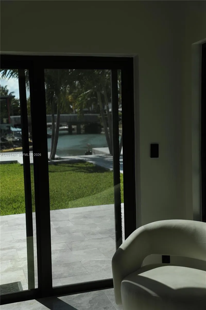 7850 Hawthorne Ave, Miami Beach FL 33141