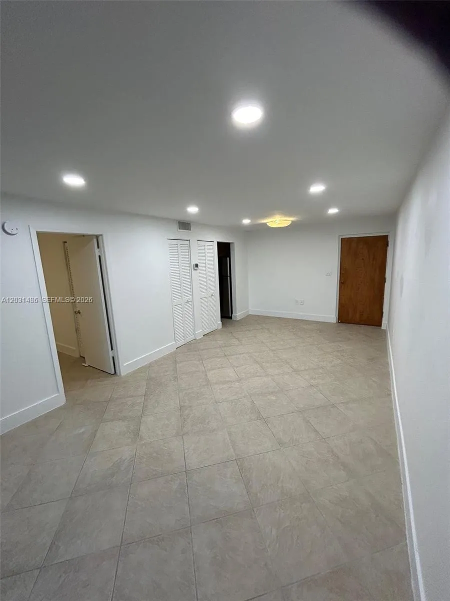 2920 SW 28th Ter # 202, Miami FL 33133