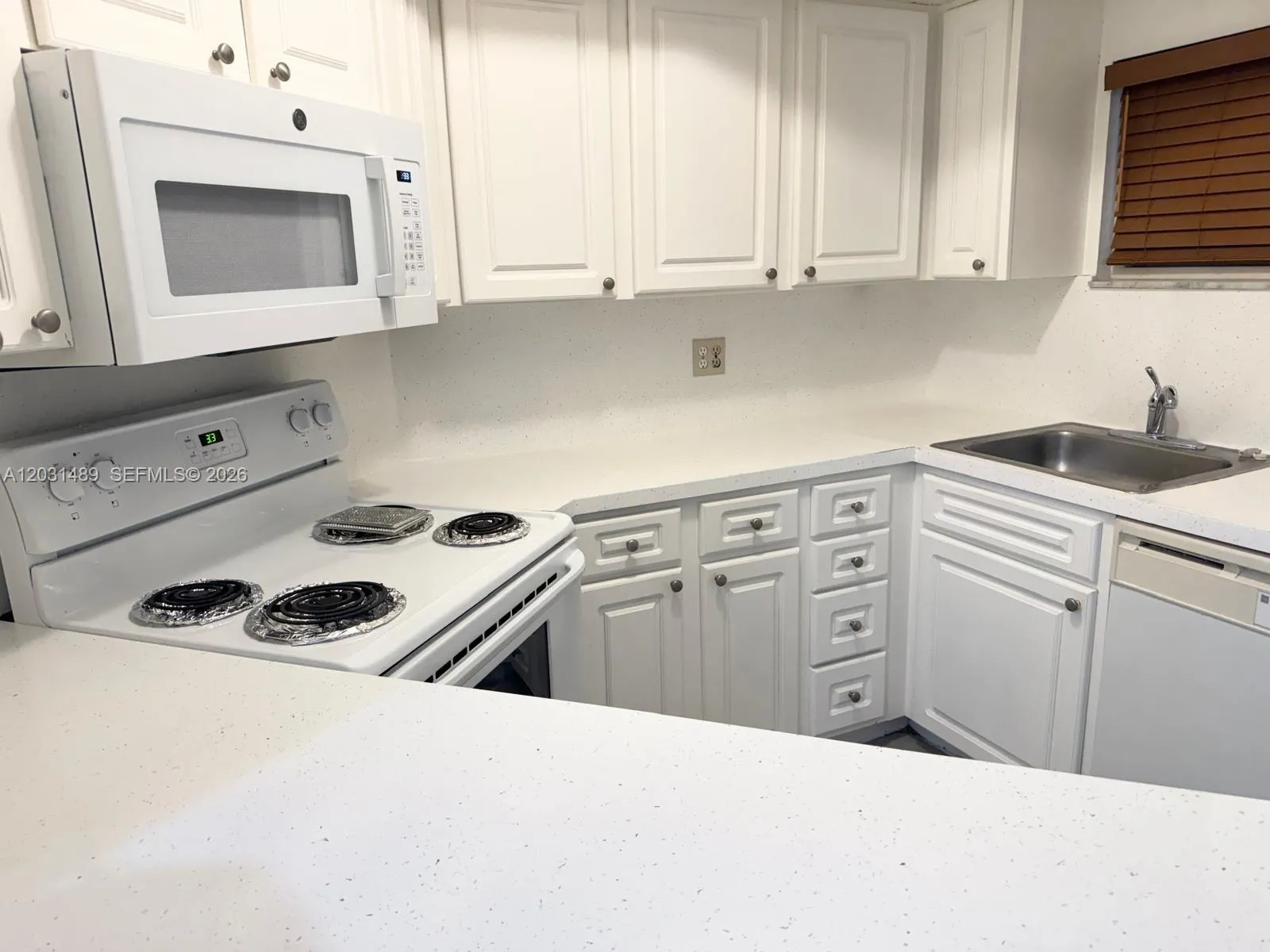 8333 Lake Dr # 102, Doral FL 33166