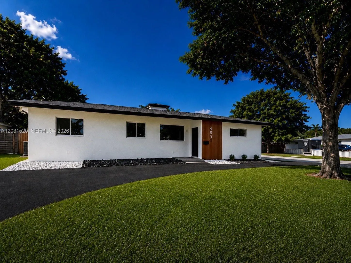 4 bedroom 4 bath Residential for sale at 4801 Tyler St, Hollywood FL 33021