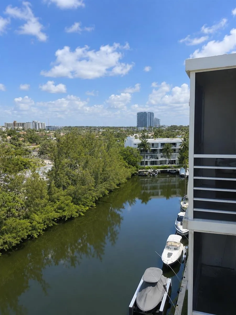 3660 NE 166th St # 805, North Miami Beach FL 33160